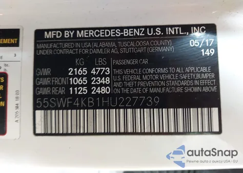 2017 Mercedes-Benz C 300 4Matic z USA, uszkodzony, nr VIN 55SWF4KB1HU227739